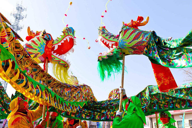 dragon and lion dance